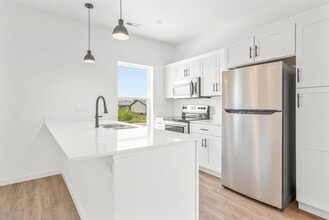 Twin Oaks Apartments in Hudson, IA - Building Photo - Building Photo