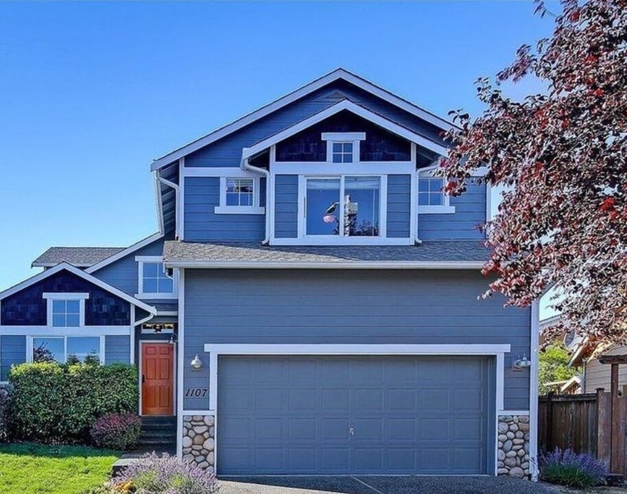 1107 167th St SW in Lynnwood, WA - Foto de edificio