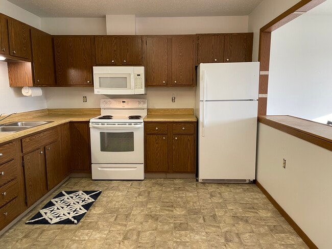 124 6th Ave in Milnor, ND - Foto de edificio - Building Photo