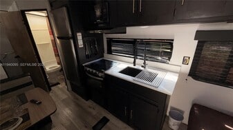 19150 Flag Dr in Cutler Bay, FL - Building Photo