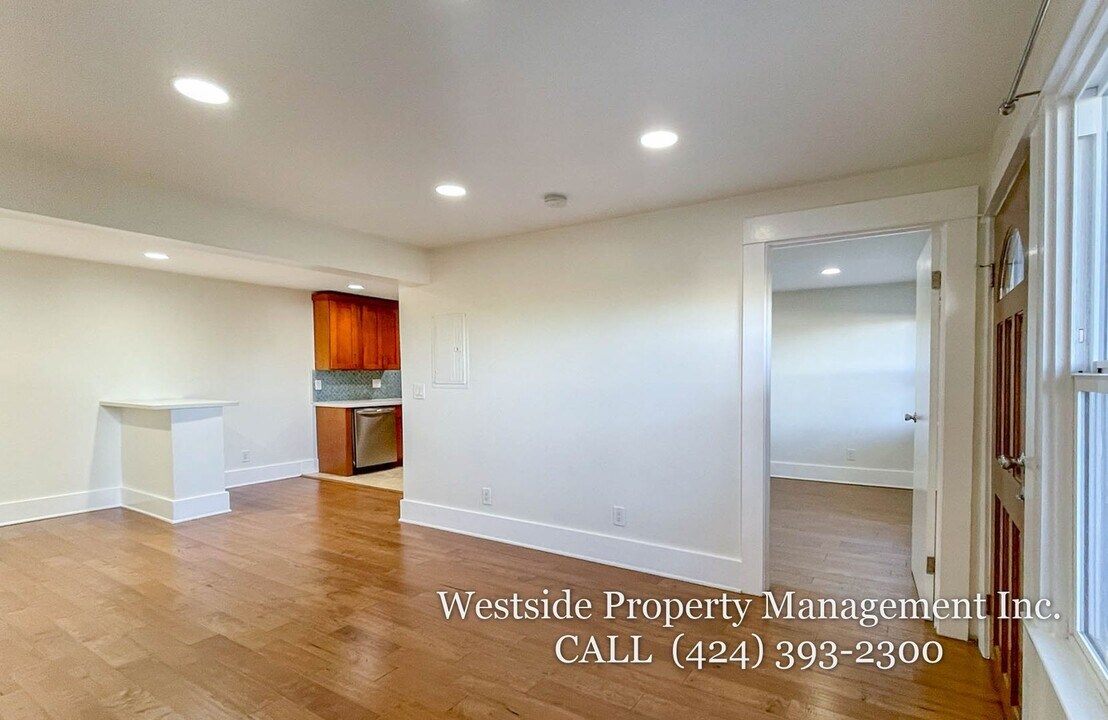 1491 Allison Ave in Los Angeles, CA - Building Photo