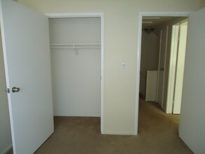 240 Holly St in Vallejo, CA - Building Photo - Building Photo