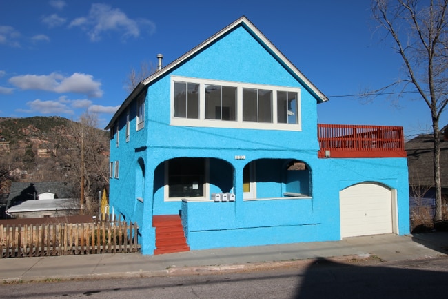 810 Prospect Pl in Manitou Springs, CO - Foto de edificio - Building Photo