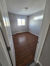 8618-8103 103 Ave in Grande Prairie, AB - Building Photo - Building Photo