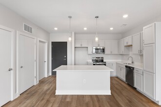 Windsor Hills in Omaha, NE - Building Photo - Building Photo