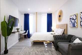 240e E 75th St-Unit -FL3-ID1021870P in New York, NY - Building Photo - Building Photo