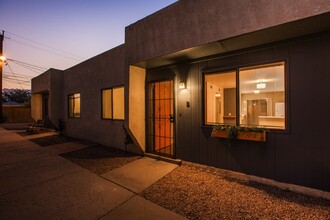 1117 Louisiana Blvd SE in Albuquerque, NM - Foto de edificio - Building Photo