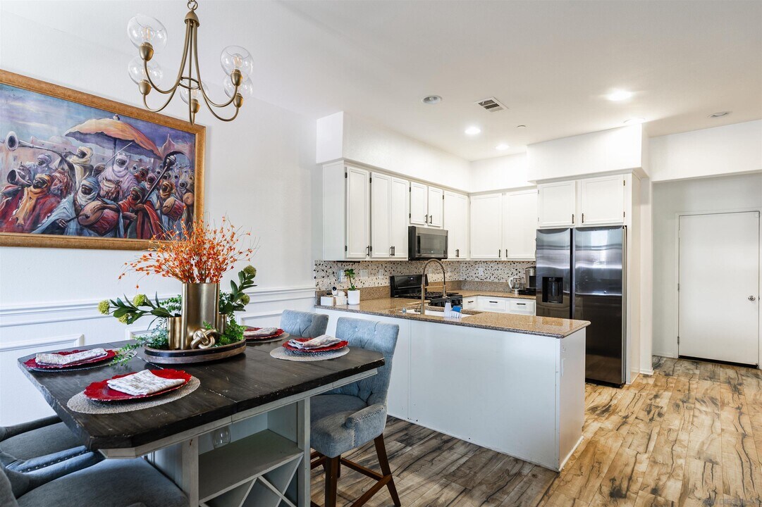 1381 Santa Diana Rd in Chula Vista, CA - Building Photo