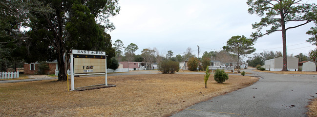 East Acres in Ocean Springs, MS - Building Photo - Building Photo