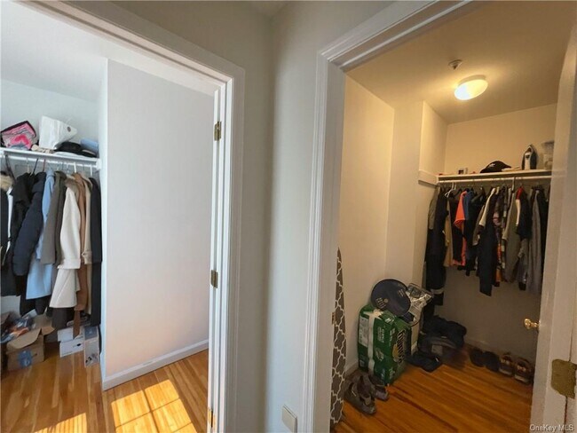 7 Irving Pl-Unit -Front in Harrison, NY - Building Photo - Building Photo