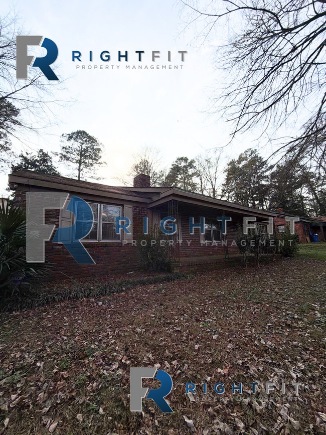 property at 5152 Verdun Dr