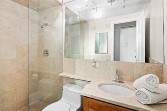 59 E 73rd St in New York, NY - Building Photo - Building Photo