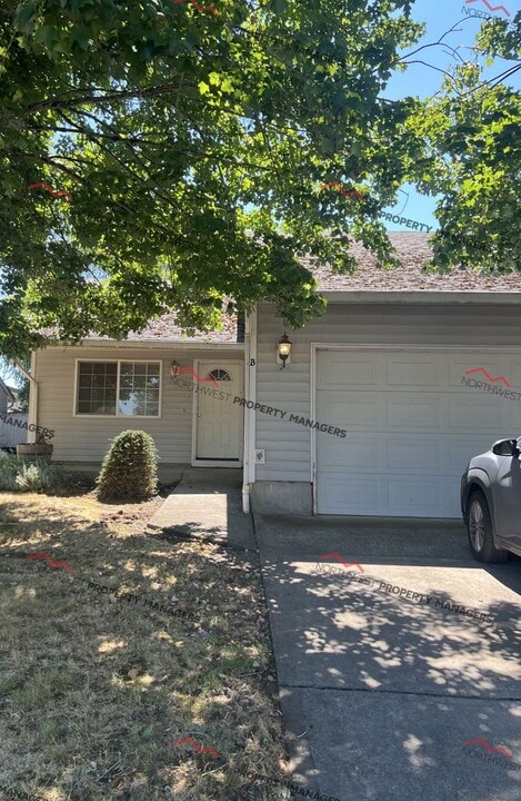 16309 NE 8th St in Vancouver, WA - Building Photo