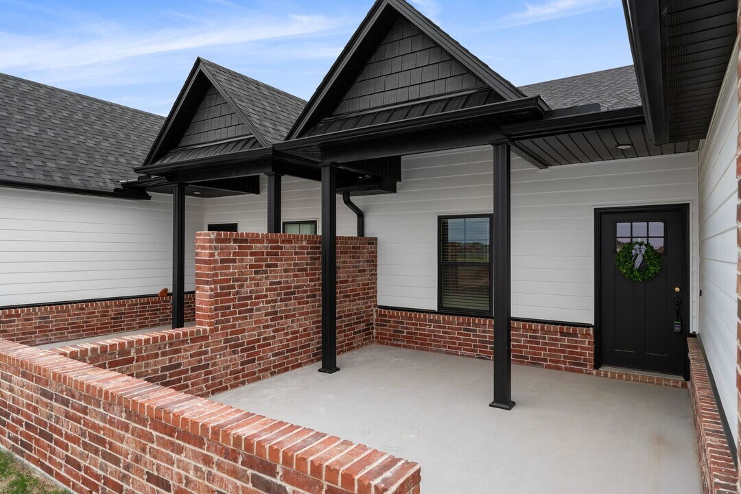 8700 Cantera Dr in Fort Smith, AR - Building Photo