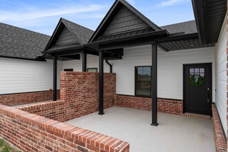 10016 Talavera Trl in Fort Smith, AR - Building Photo - Building Photo