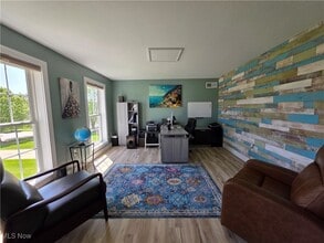 1245 Meadow Woods Dr in Macedonia, OH - Building Photo - Building Photo