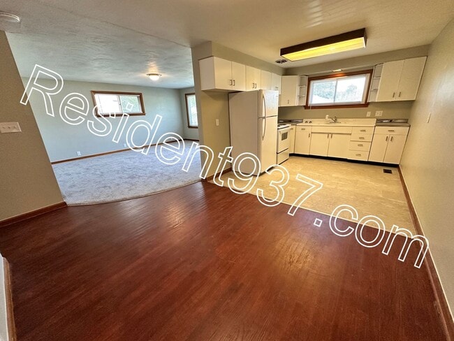 350 E Whittier Ave in Fairborn, OH - Building Photo - Building Photo