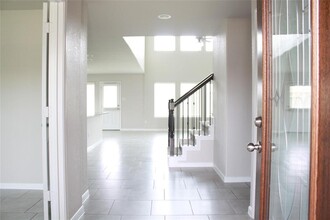 18319 Pin Oak Lake Dr in Richmond, TX - Building Photo - Building Photo