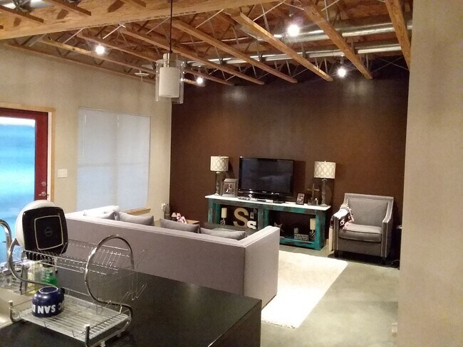 property at 109 Silo Pl