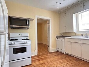 1055 Pollard Ave in Fayetteville, AR - Building Photo - Building Photo