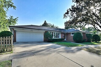 236 W Adams St in Elmhurst, IL - Building Photo - Building Photo