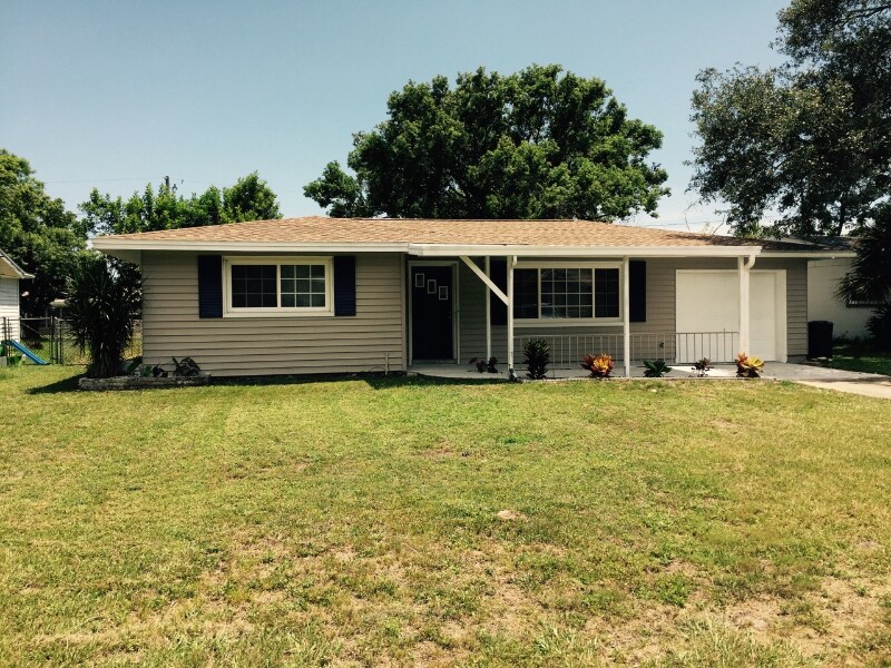 11114 101st Ave in Seminole, FL - Building Photo