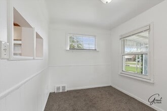 19367 Barlow St in Detroit, MI - Foto de edificio - Building Photo