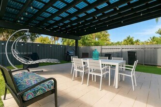1361 NE 118th St in Miami, FL - Building Photo - Building Photo