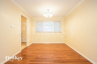148 Berkshire Dr in Crystal Lake, IL - Building Photo - Building Photo