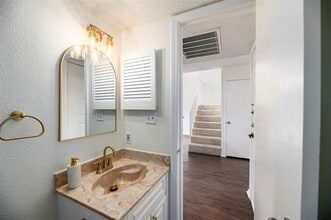 4748 Old Bent Tree Ln in Dallas, TX - Building Photo - Building Photo