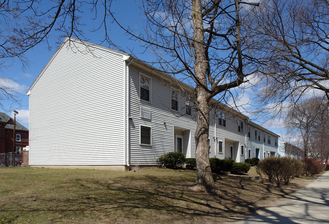 Walnut Row Apartments in Holyoke, MA - Building Photo