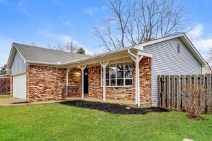 6464 Firethorn Ave in Reynoldsburg, OH - Building Photo