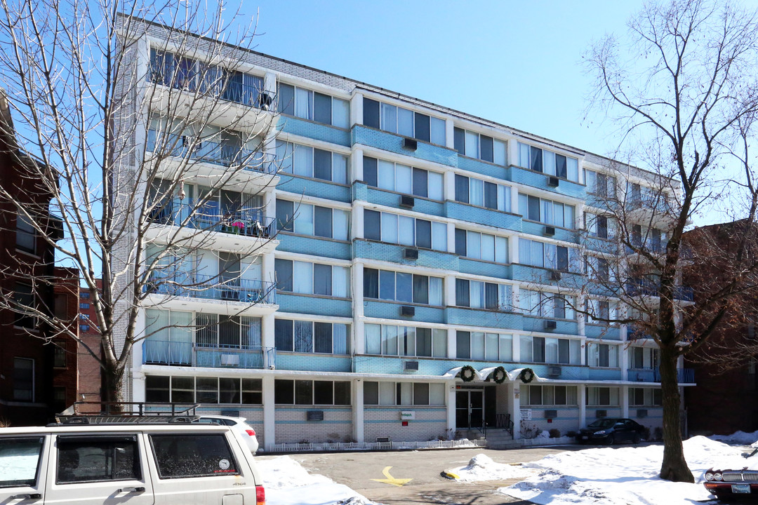 Crescent Drive Apartments in Chicago, IL - Building Photo