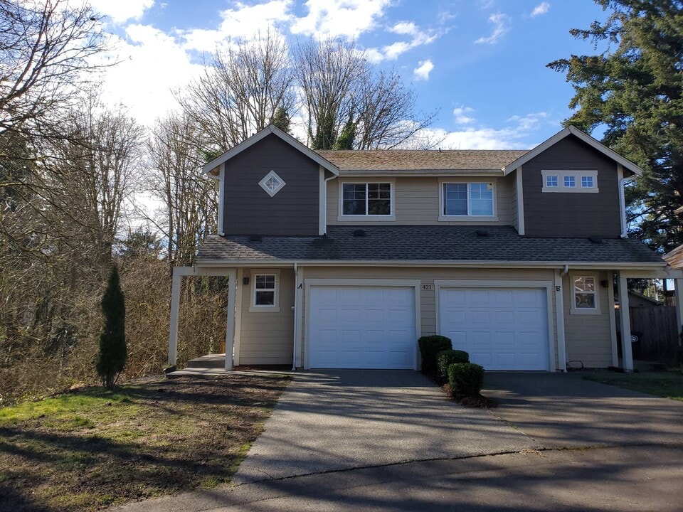 421 N 3rd Ave SW in Tumwater, WA - Building Photo