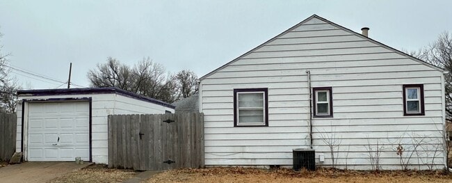602 S Yale St in Wichita, KS - Building Photo - Building Photo