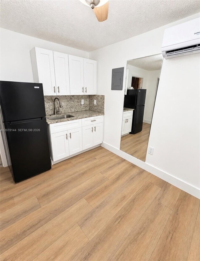 property at 1721 SW 14th St