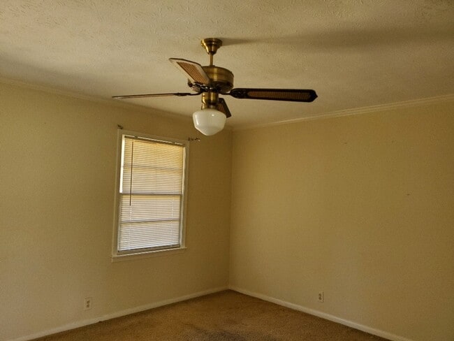 property at 401 Northside Dr