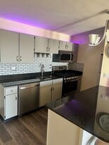 Portage Trail East Apartments in Cuyahoga Falls, OH - Building Photo