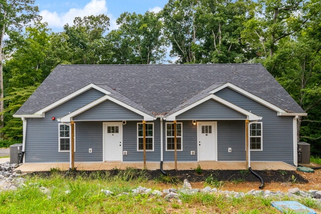 2645 UNIT B Bell St in Ashland City, TN - Building Photo - Building Photo