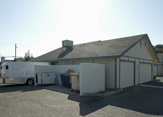 CAPE DYNASTY in Clovis, CA - Building Photo - Building Photo