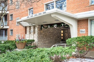 Sherman Garden Apartments in Evanston, IL - Building Photo - Building Photo