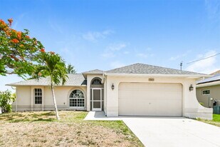 1901 SW 26th Terrace in Cape Coral, FL - Building Photo