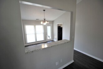 111 Bibb Dr in Madison, AL - Foto de edificio - Building Photo