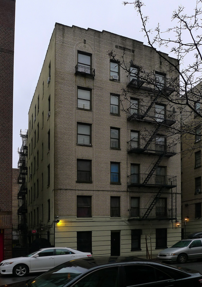 2238 Morris Ave in Bronx, NY - Building Photo - Building Photo