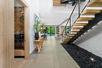 8625 NE 10th Ave in Miami, FL - Building Photo - Building Photo