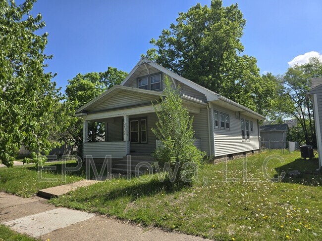 property at 450 Cutler St