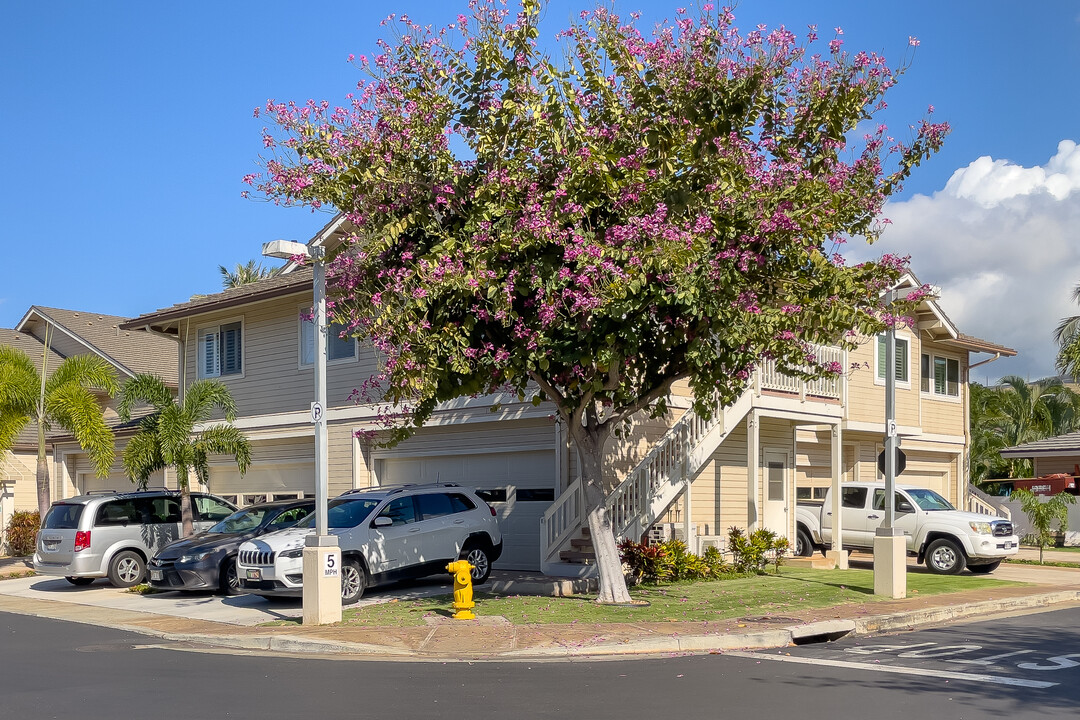 92-1527 Aliinui Dr in Kapolei, HI - Building Photo