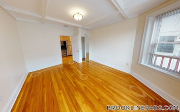 73 Thatcher St in Brookline, MA - Building Photo - Building Photo