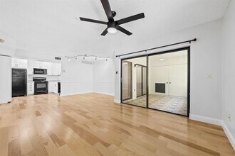 9821 NW 3 St in Plantation, FL - Building Photo - Building Photo