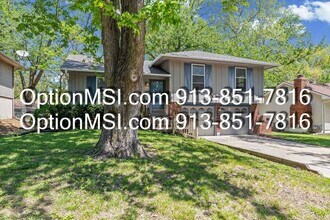 9005 Hunter St in Kansas City, MO - Building Photo - Building Photo